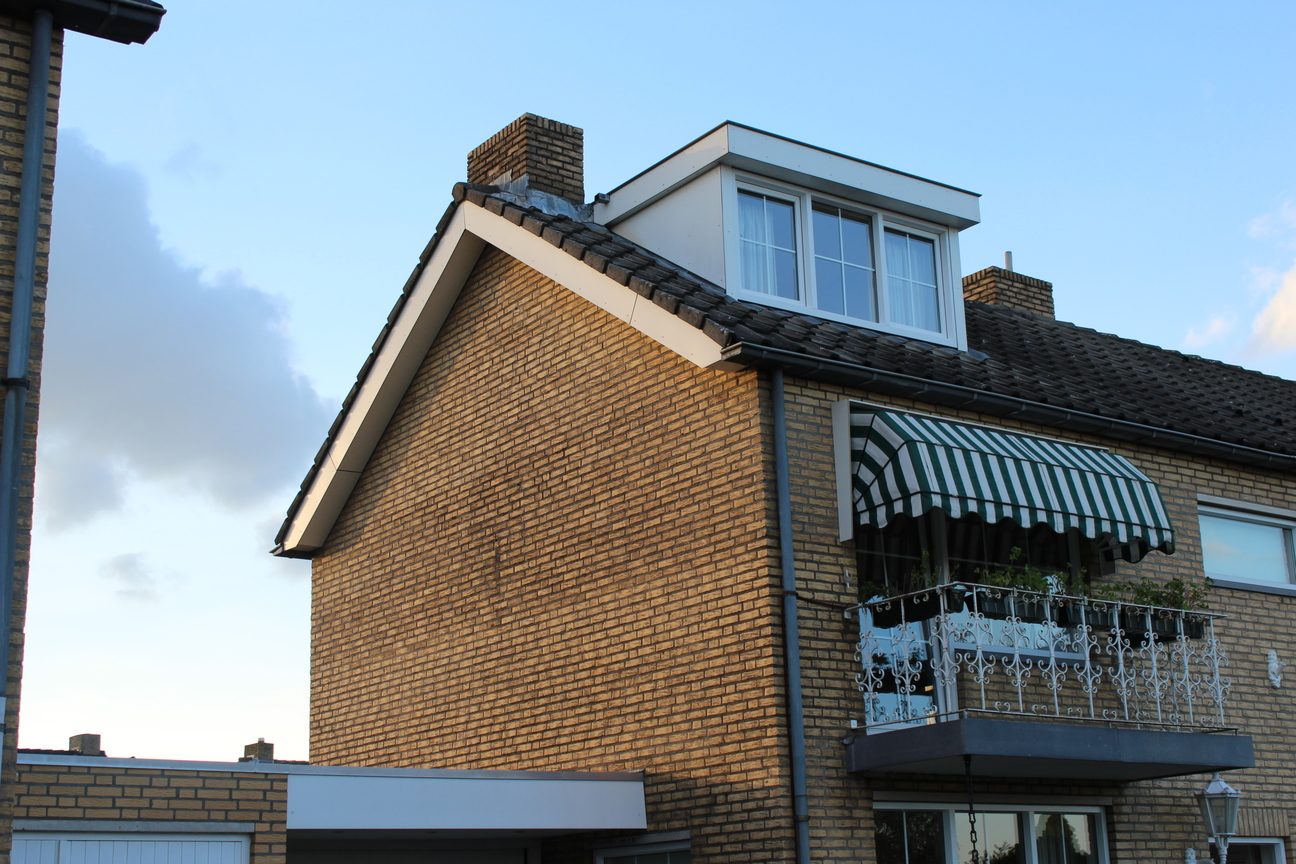 o_1ah2cf1gvlfel4aatuvmcsvr1b