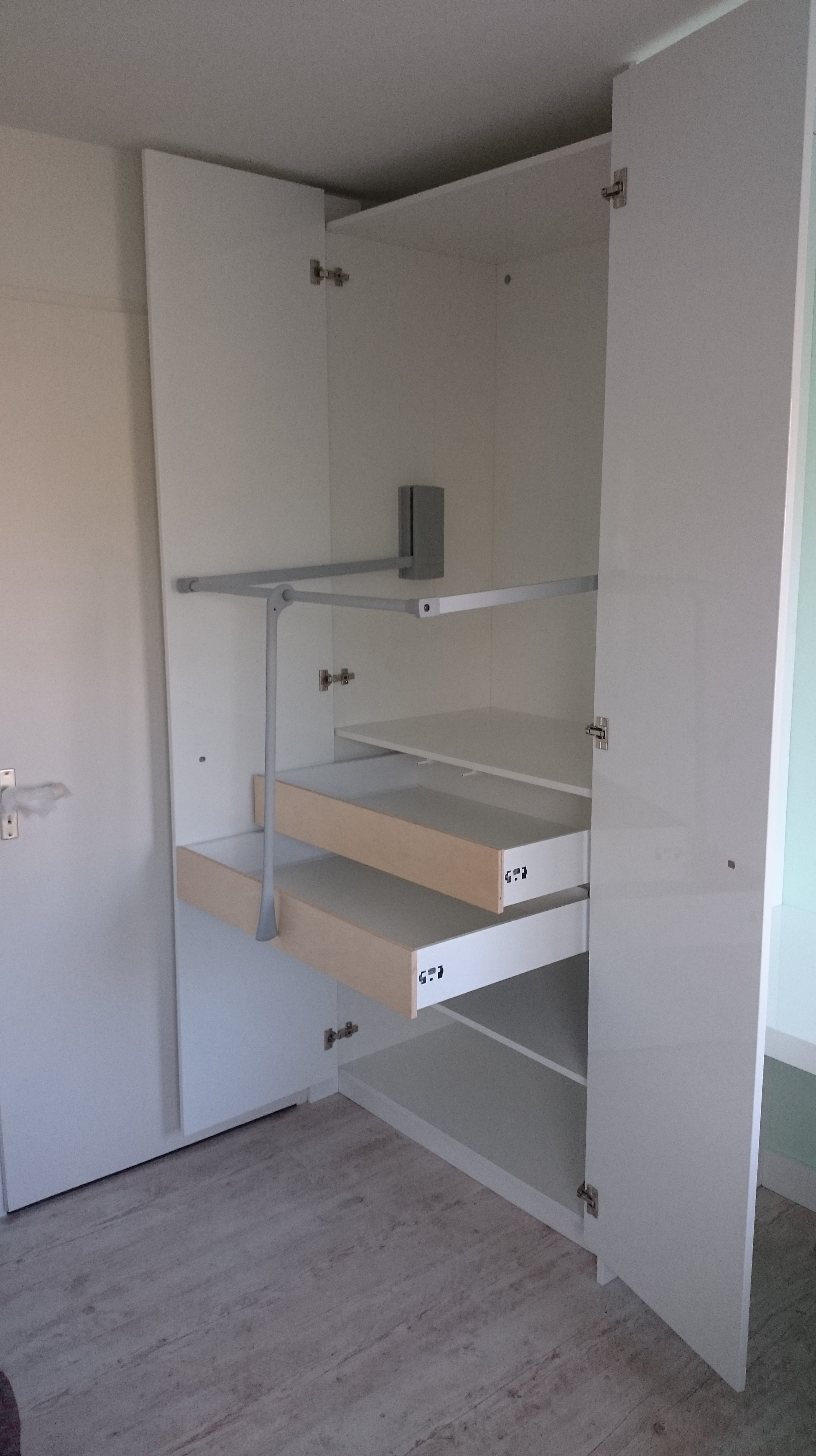 o_1ah3p4593piu10lo7v57s8144la